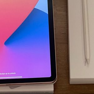 I Pad and Apple Pencil Like New Items